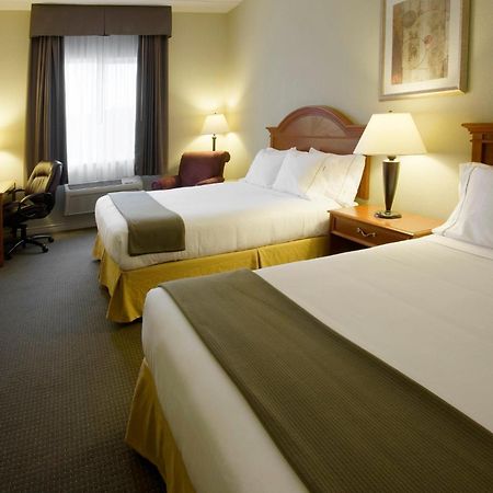 Holiday Inn Express Hotel & Suites 1000 Islands - Gananoque By Ihg Εξωτερικό φωτογραφία