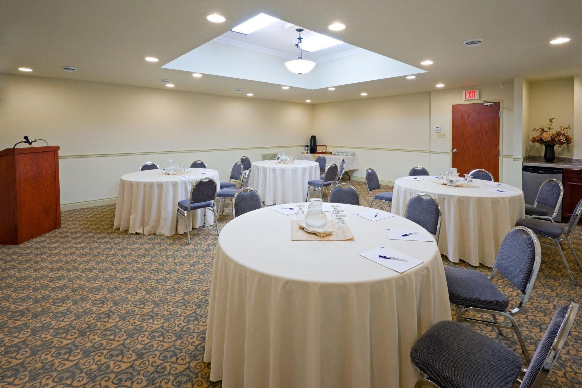 Holiday Inn Express Hotel & Suites 1000 Islands - Gananoque By Ihg Εξωτερικό φωτογραφία